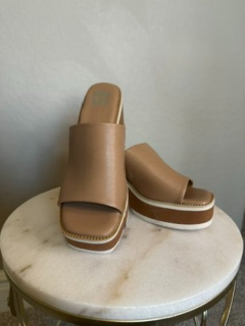 DV Platform Sandals